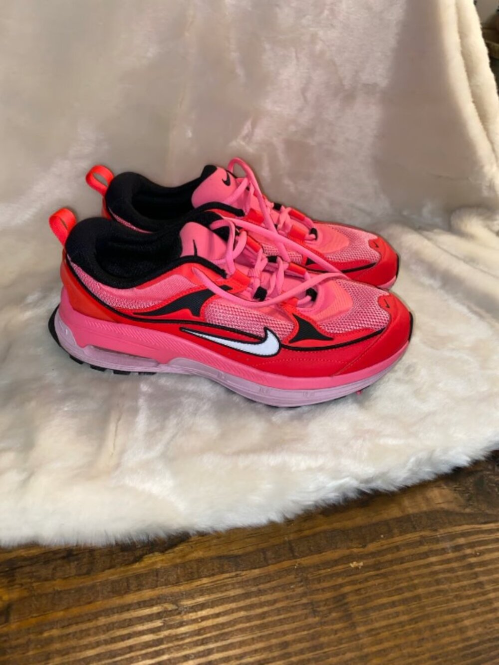 NIKE Air Max Bliss Women’s Sneakers Laser Pink White Solar Red DH5128-600 Sz 11